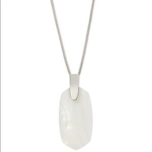 NWOT Kendra Scott Inez Silver Pendant Necklace